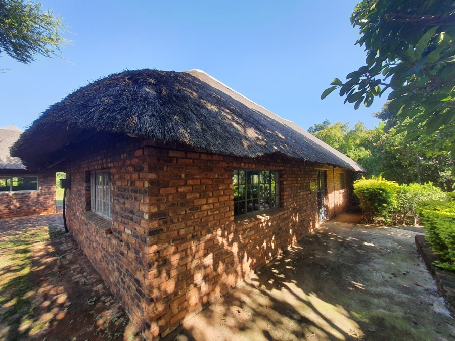  Bedroom Property for Sale in Hartbeespoort Rural North West